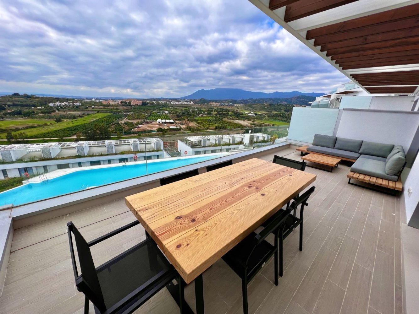 3 bedrooms Penthouse in Estepona, Spain No. 138370