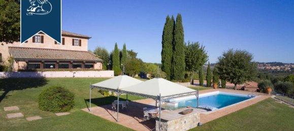 7 bedrooms Villa in Siena, Italy No. 362931 17