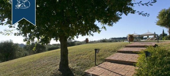 7 bedrooms Villa in Siena, Italy No. 362931 41