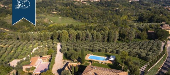 7 bedrooms Villa in Siena, Italy No. 362931 19