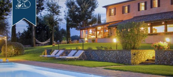 7 bedrooms Villa in Siena, Italy No. 362931 5