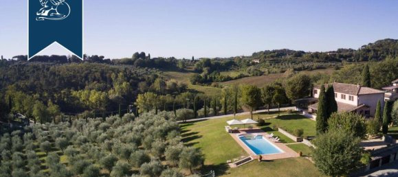 7 bedrooms Villa in Siena, Italy No. 362931 10