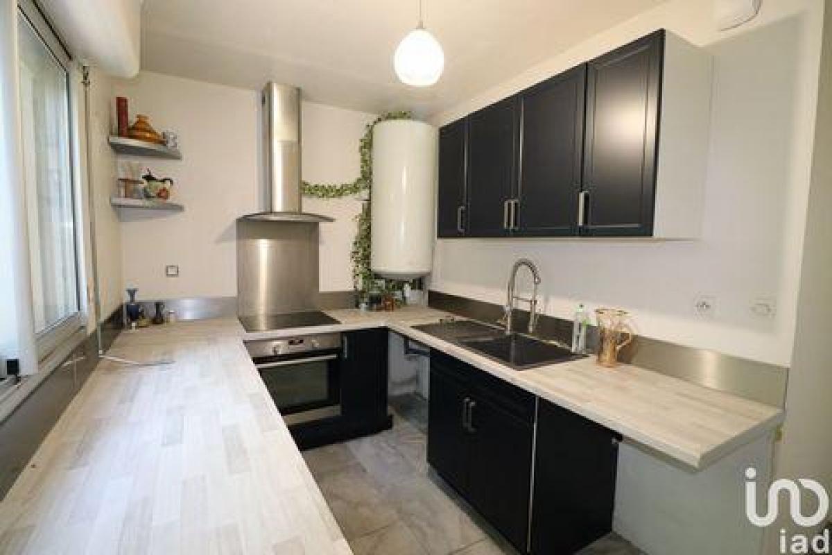 Кондоминиум  с 2 спальнями в Грас, Франция № 14769