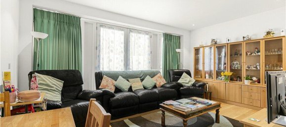 2 bedrooms Apartment in Surrey, United Kingdom No. 8595 3