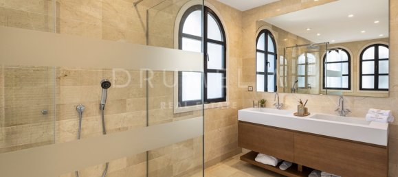 12 Schlafzimmer Villa in Marbella, Spain, Nr. 101564 16