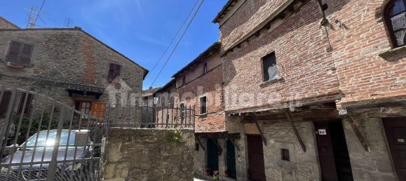 1 bedroom Apartment in Cortona, Italy No. 150363 3