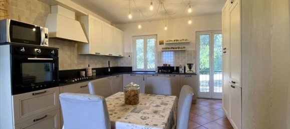 4 bedrooms Duplex in Leivi, Italy No. 361770 5