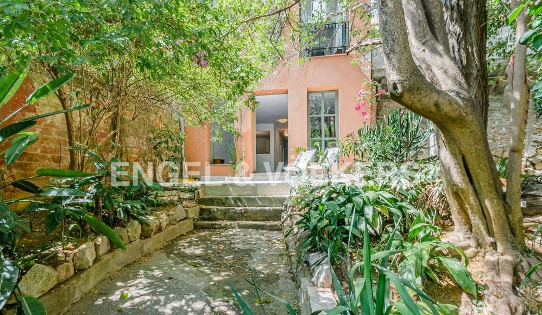 Gewerbliche Immobilie in Sants-Montjuic, Spain 291m², Nr. 149838