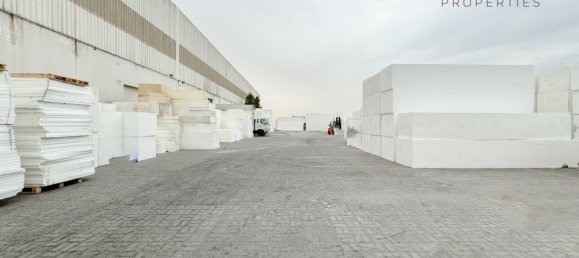 919.7m² Warehouse in Dubai, UAE No. 56902 5