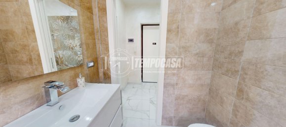 Квартира с 1 спальней в Бари, Италия № 361472 12