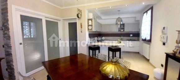 4 bedrooms Villa in Reggio Emilia, Italy No. 100518 2