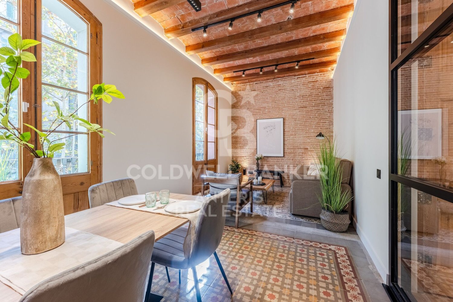 3 bedrooms Apartment in Eixample, Spain No. 86142
