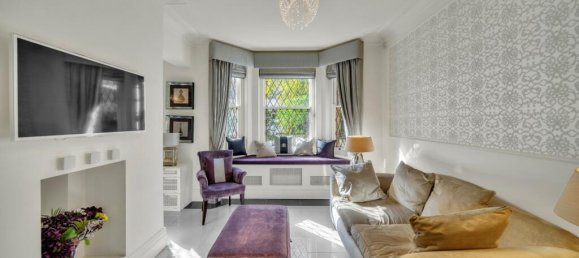 2 bedrooms Apartment in London, United Kingdom No. 13307 2