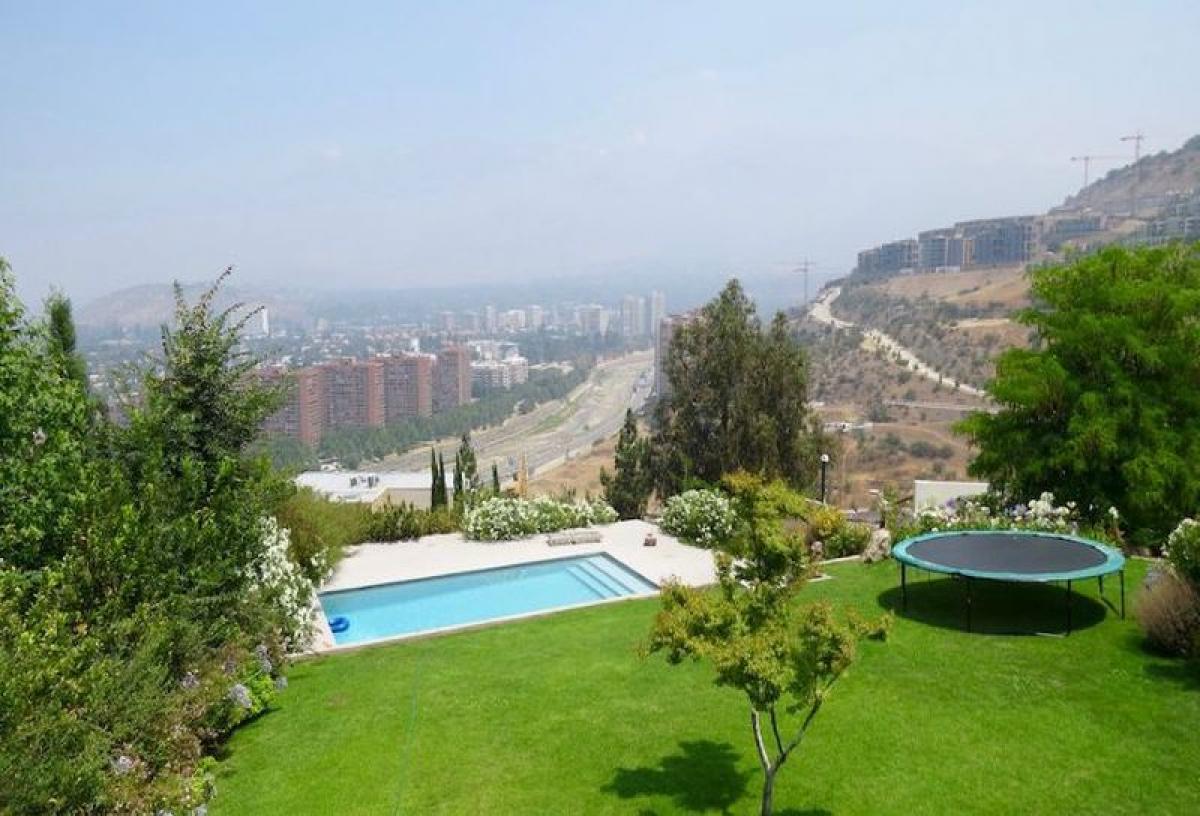 4 bedrooms House in Santiago, Chile No. 4322