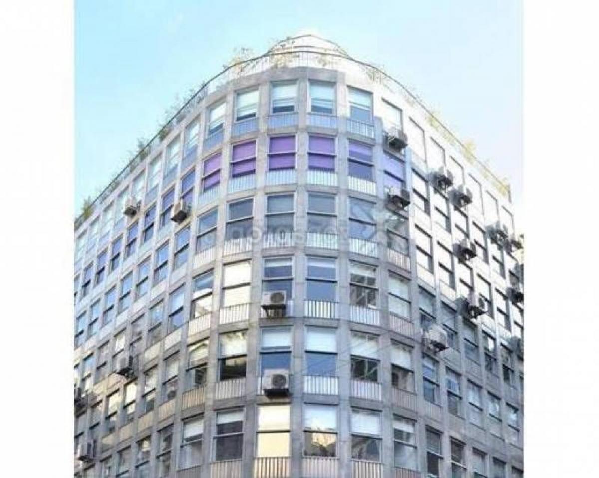 300m² Office in Buenos Aires, Argentina No. 103874