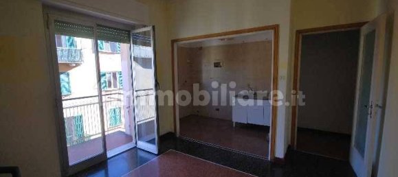 Apartamento de 2 dormitorios en Genoa, Italy No. 266605 14