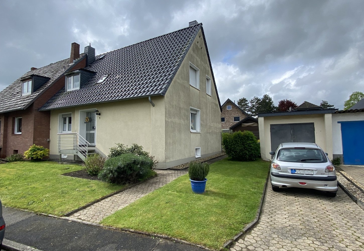 5 rooms Townhouse in Duren, Germany No. 46361