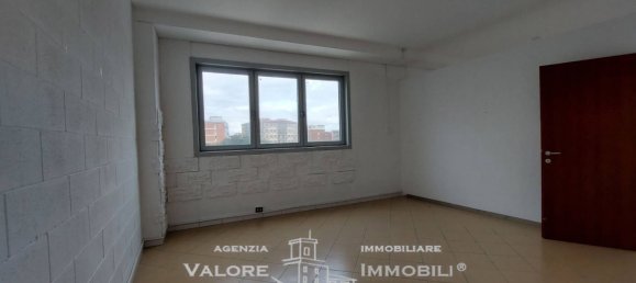 1 room Warehouse in Livorno, Italy No. 90903 9