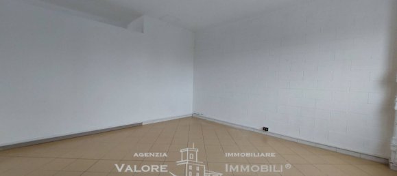 1 room Warehouse in Livorno, Italy No. 90903 11