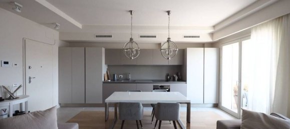 2 bedrooms Penthouse in Florence, Italy No. 63659 6