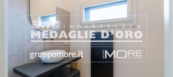 Penthouse T3 em Modena, Italy N.º 268227 26