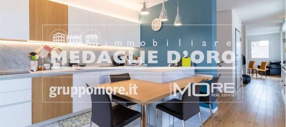 Penthouse T3 em Modena, Italy N.º 268227 9