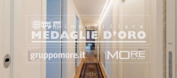 Penthouse T3 em Modena, Italy N.º 268227 15