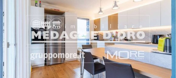 Penthouse T3 em Modena, Italy N.º 268227 11