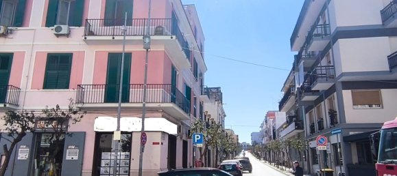 Квартира с 2 комнатами в Бари, Италия № 32720 15