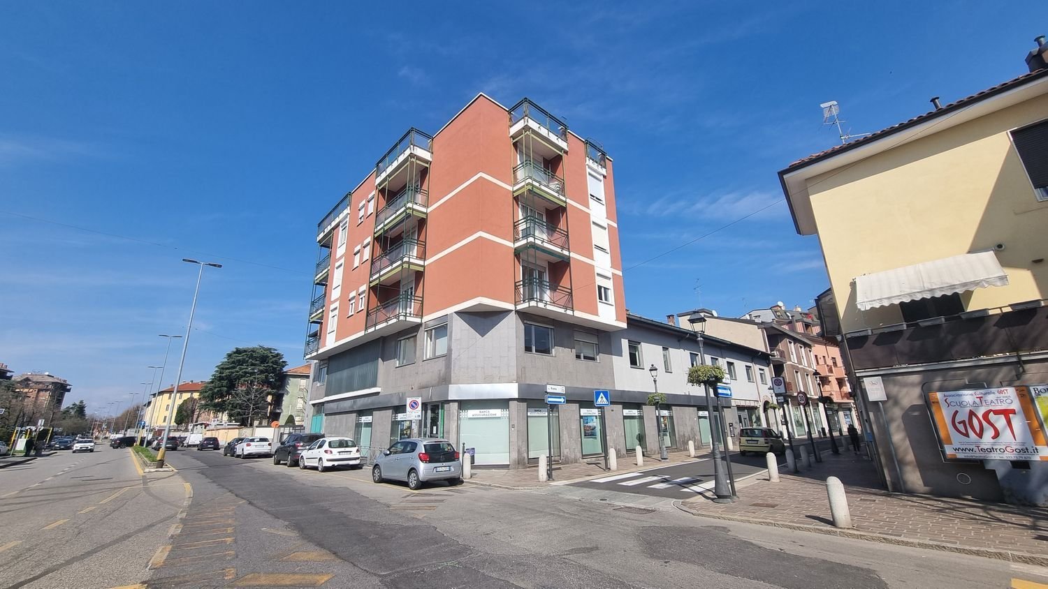 Apartamento de 3 divisões em Bollate, Italy N.º 6627