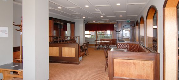 Bar à Sion, Switzerland 139m² No. 334 2