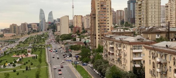 4 bedrooms Apartment in Nasimi, Azerbaijan No. 1720 21