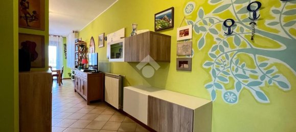 3-salle Appartement à Terno d'Isola, Italy No. 298945 3