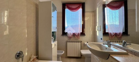 3-salle Appartement à Terno d'Isola, Italy No. 298945 31
