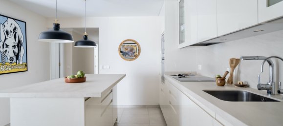 3 bedrooms Penthouse in Marbella, Spain No. 24095 13