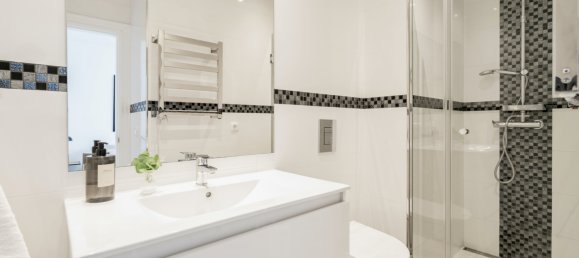 3 bedrooms Penthouse in Marbella, Spain No. 24095 26