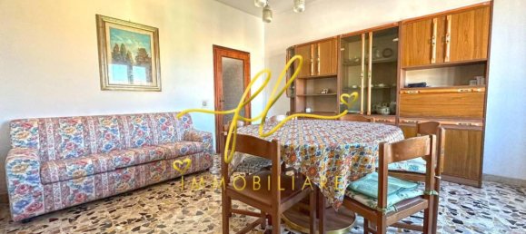 2 bedrooms Apartment in Cecina, Italy No. 197168 3