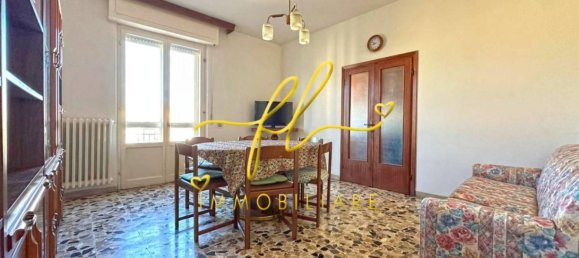 2 bedrooms Apartment in Cecina, Italy No. 197168 2