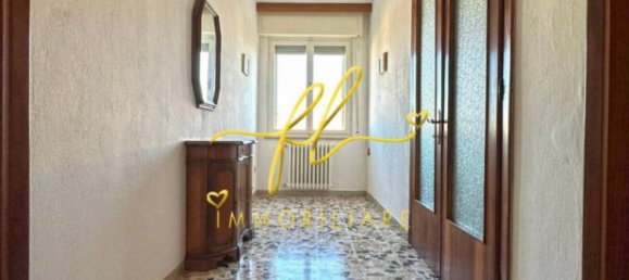 2 bedrooms Apartment in Cecina, Italy No. 197168 8