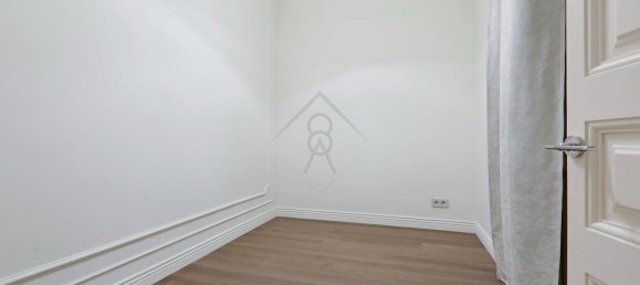 4 bedrooms Apartment in Eixample, Spain No. 58649 37