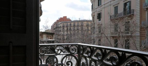 4 bedrooms Apartment in Eixample, Spain No. 58649 4
