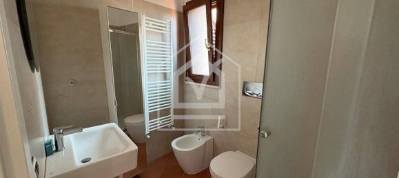 2 bedrooms House in Triggiano, Italy No. 76172 6