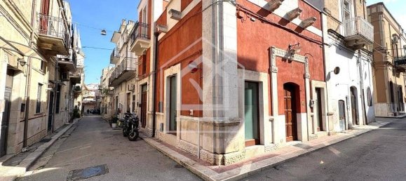 2 bedrooms House in Triggiano, Italy No. 76172 7