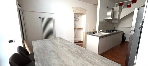 2 bedrooms House in Triggiano, Italy No. 76172 3