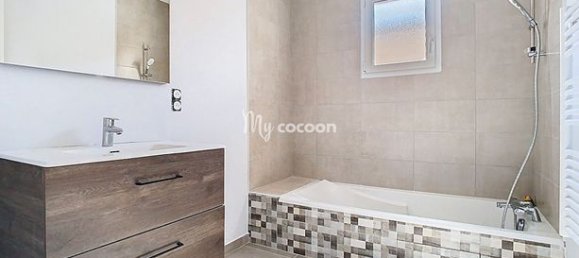 3 bedrooms House in Perouges, France No. 313520 13