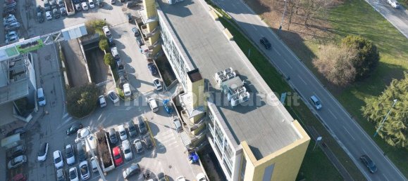 360m² Office in Brescia, Italy No. 4961 8