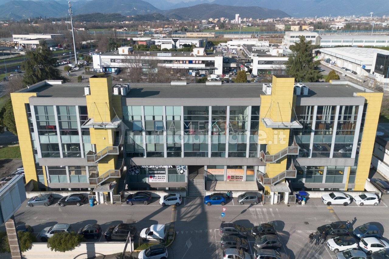 360m² Office in Brescia, Italy No. 4961