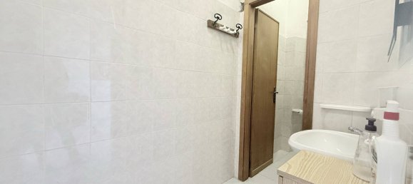 3 rooms Apartment in Florence, Italy No. 146254 11