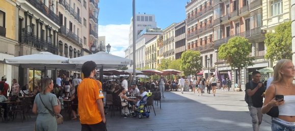 4 bedrooms Apartment in Madrid, Spain No. 94517 9