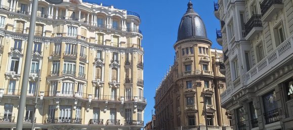 4 bedrooms Apartment in Madrid, Spain No. 94517 7